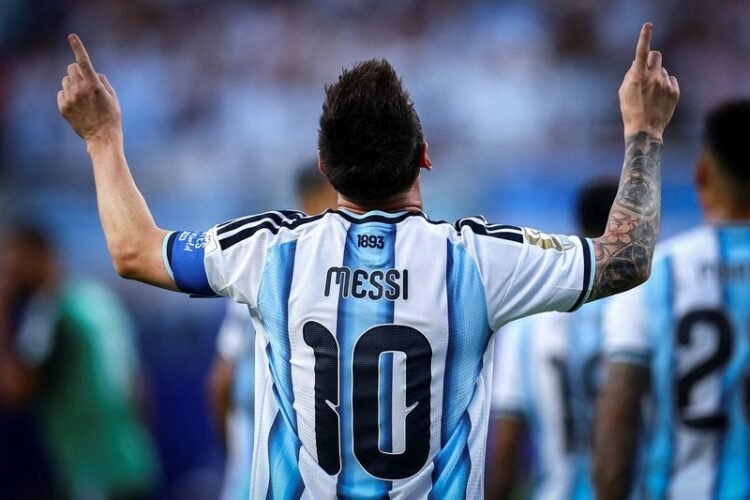 Football: Soccer-Argentina’s Messi ends international career