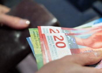 Just one-quarter of Swiss believe old-age pension will be secure in 20 years
