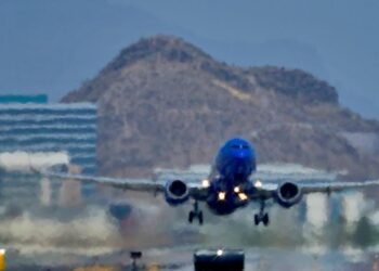 Rising temperatures could keep more flights from taking off on time | Business