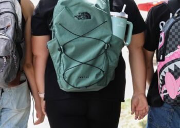 Heavy schoolbags can strain kids’ bodies | News