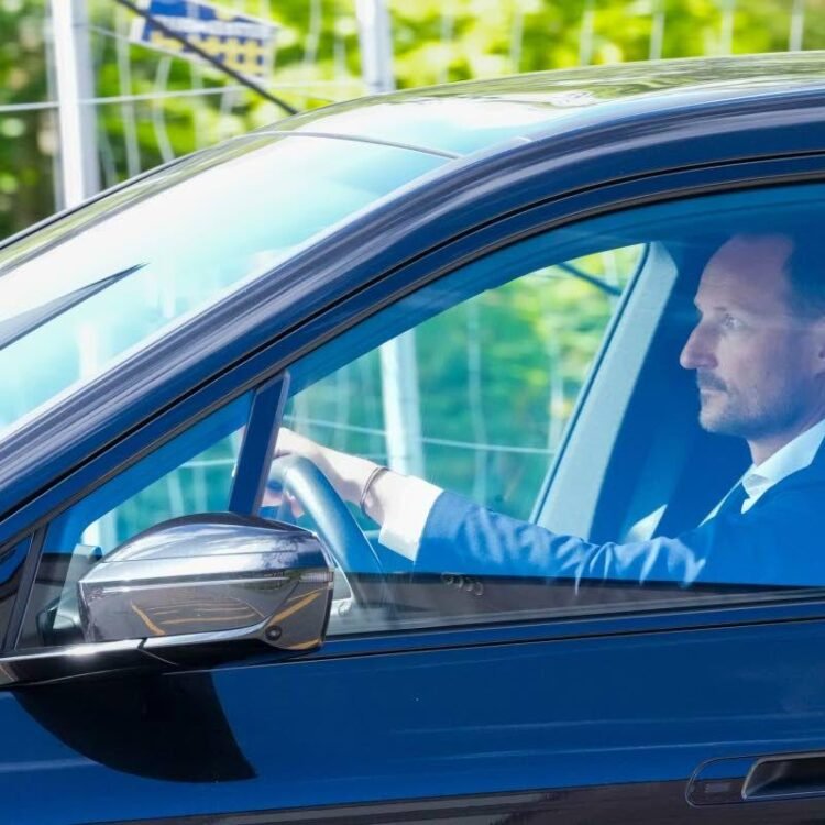 Norway’s crown prince becomes King Haakon VIII after his father’s death | World News