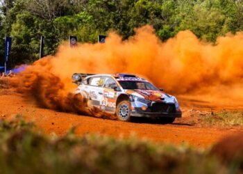 Hayden Paddon claims dramatic WRC podium finish in Paraguay