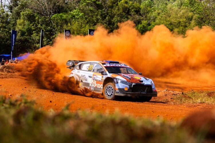 Hayden Paddon claims dramatic WRC podium finish in Paraguay