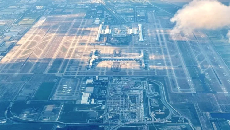What works and what doesn’t on a stopover in one of the world’s busiest airports