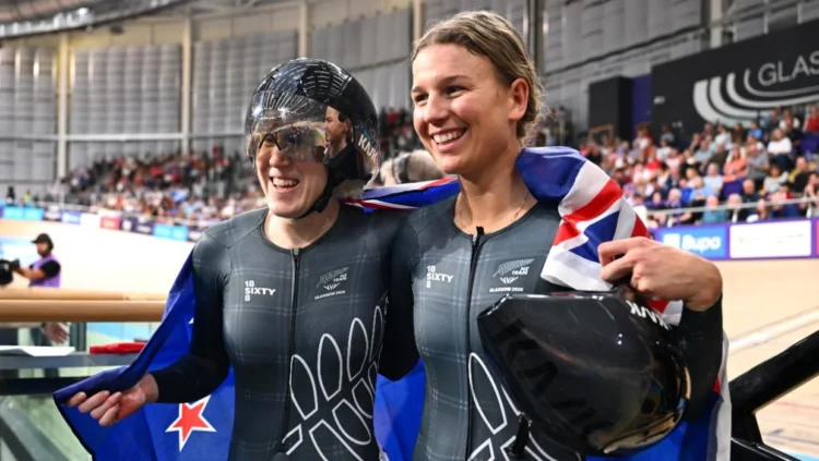 Para-tandem cycling team win second gold medal at Commonwealth Games
