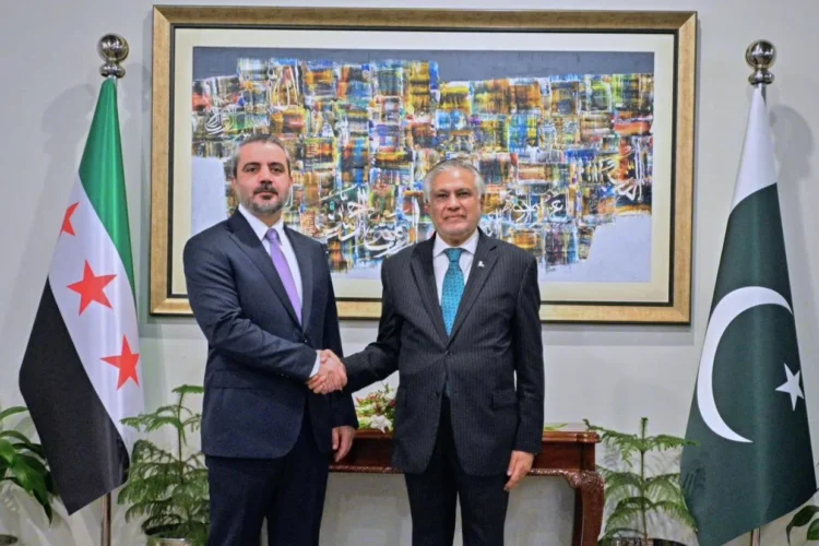 Iran dismisses US economic threats while Pakistan continues to try ease tensions