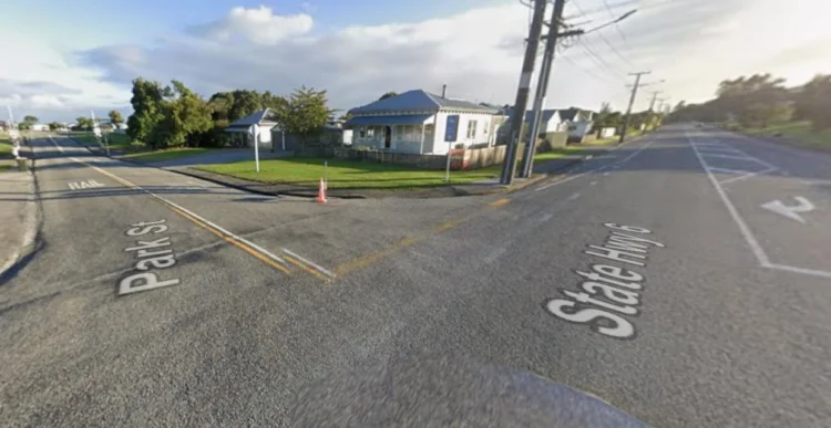 Pedestrian seriously injured in Hokitika crash, major roads closed
