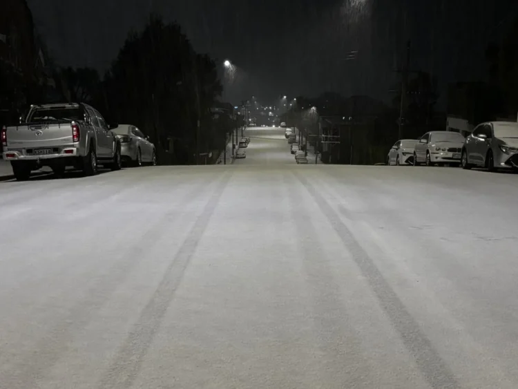 Snow reaches Christchurch as freezing weather moves up the country