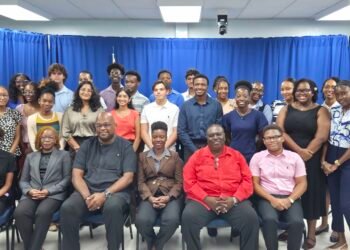 34 students earn national academic awards