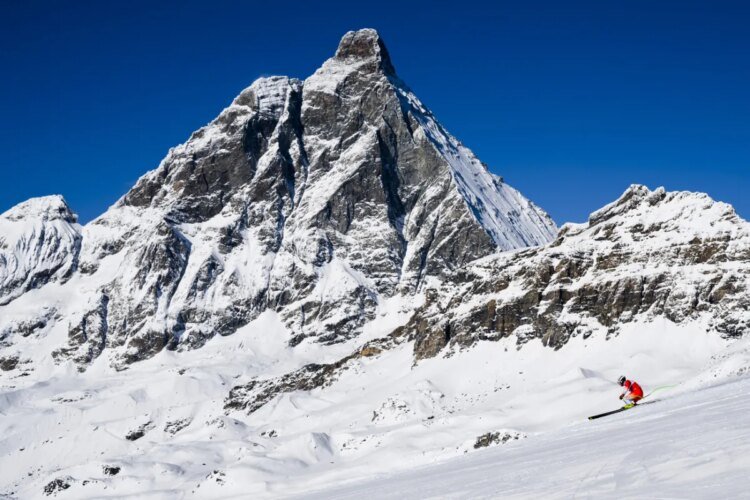 Rockfalls suspend guided climbing tours on Matterhorn