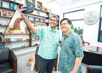 Foreign minister heads to Palau for island meet