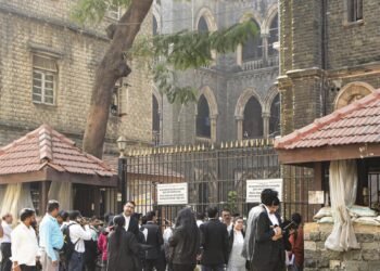 Bombay High Court slams FDA for ‘pedantic’ view, clears reopening of 5 eateries at MCA premises