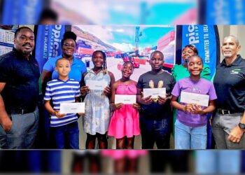 Five awarded scholarships from Tropical Shipping