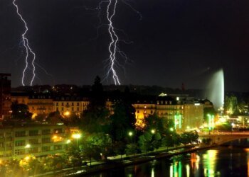 More than 14,000 households in Geneva plunged into darkness