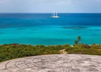 Science news: Since 1958, tidal groundwater has continued moving beneath Runit Dome in the Marshall Islands, where 85,000 cubic meters of radioactive material rest; now rising Pacific seas are raising questions about the future of the 115-meter-wide structure