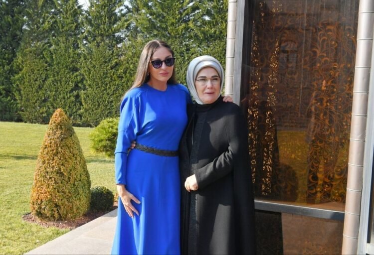 Emine Erdoğan makes phone call to First Vice-President Mehriban Aliyeva