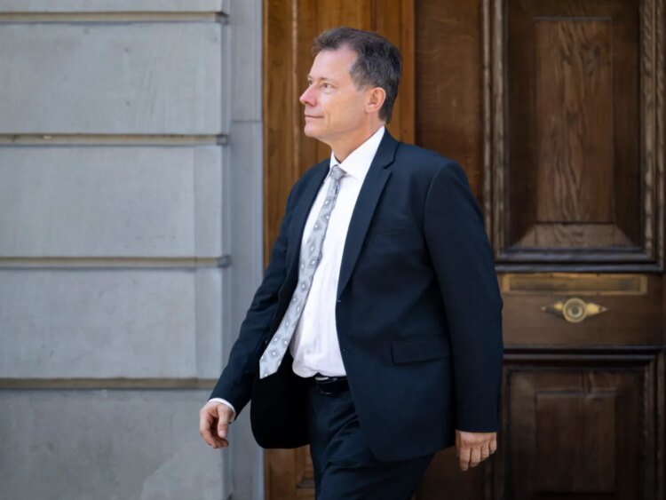Prosecutors seek six-year jail term for ex-Swiss banker Vincenz