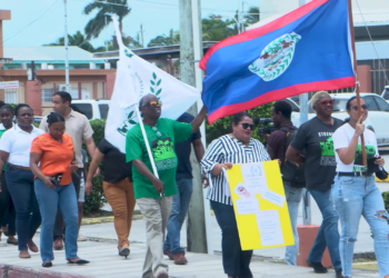 Trade Unions Protest Briefly after PM Briceno Misses Deadline