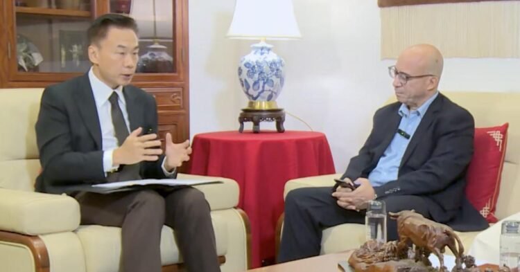Diplomacy: The Chinese ambassador in Cuba teaches a market economy class