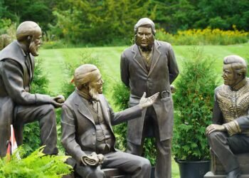 New statues added to controversial Prime Minister’s Path in Wilmot, Ont.