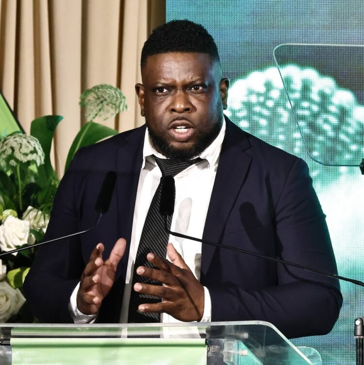 Cox challenges TSTT over ‘forced’ exit