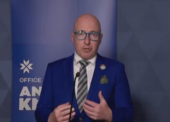 Edmonton mayor calls for province to address release protocols after detainees dropped off in Chinatown