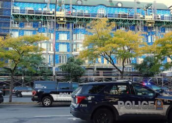 Carney, Poilievre pay tribute to Canada Revenue Agency employee killed in Montreal