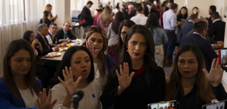 Salvadoran Opposition Leader Clashes With His Own Party Over Big-Tent Strategy | The Lighthouse