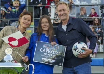 Hjulmand supports Greenlandic football girls
