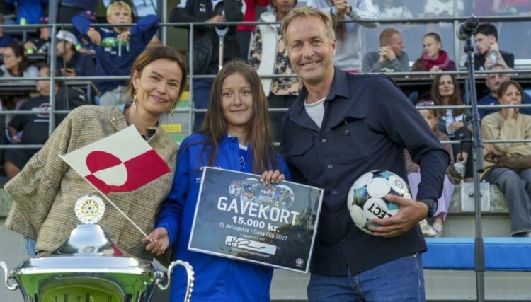 Hjulmand supports Greenlandic football girls