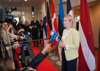 EU leaders must discuss security in the Arctic