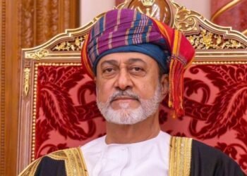 His Majesty returns home – Oman Observer