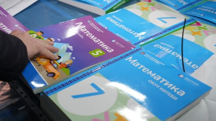 How much do new textbooks and workbooks cost at Uchkun for sale to private schools? Prices
