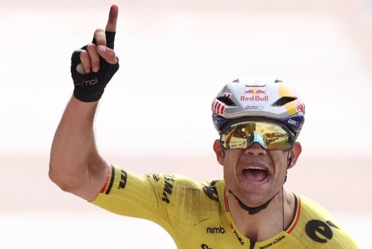 Cycling: Cycling-Van Aert wins Vuelta stage 13, Mas retains red