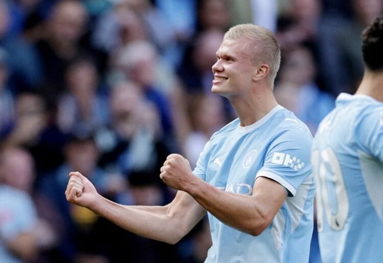 Football: Soccer-Man City make it three wins in a row, Palace earn first points