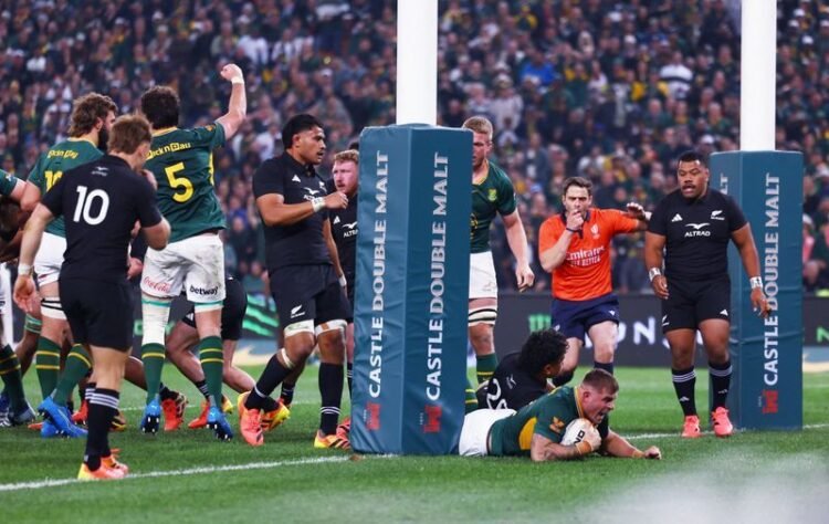 Rugby: Rugby-Springboks go 2-1 up in series after edging New Zealand