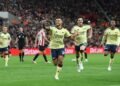 Football: Soccer-Guimaraes opens Arsenal account in win at Sunderland