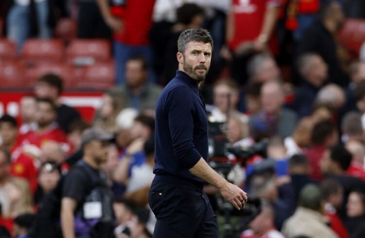 Football: Soccer-Carrick brushes aside questions over future as United seek turnaround
