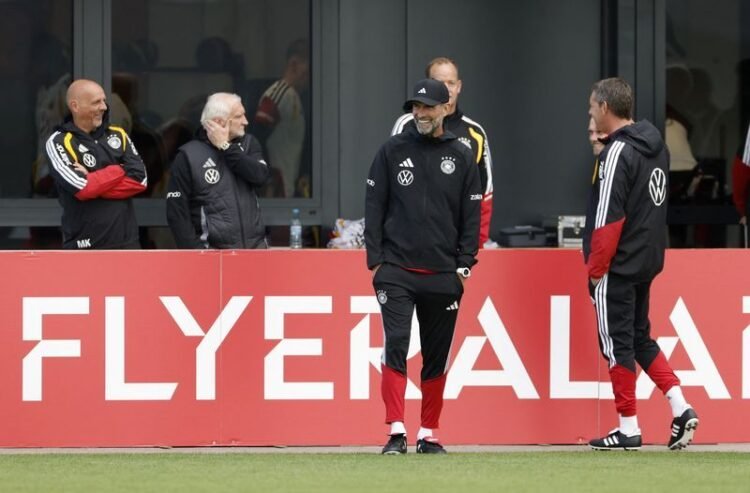 Football: Soccer-Klopp makes no promises on silverware ahead of Germany debut