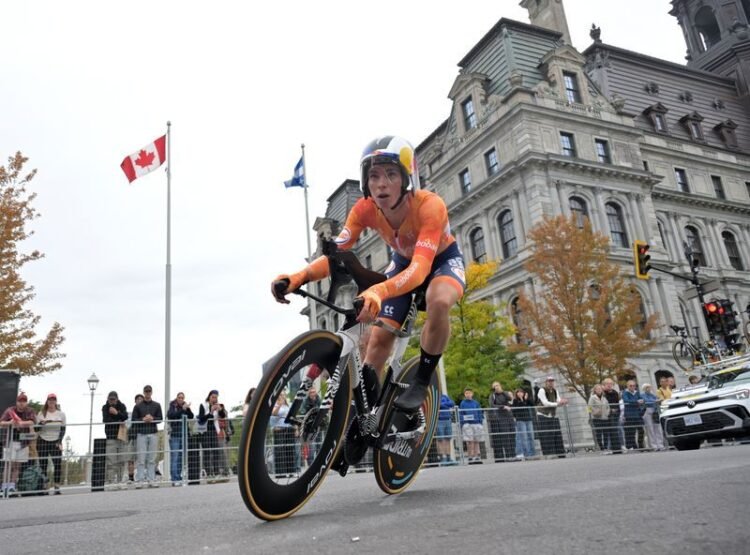 Cycling: Cycling-Vollering edges rival Niewiadoma-Phinney for road race world title