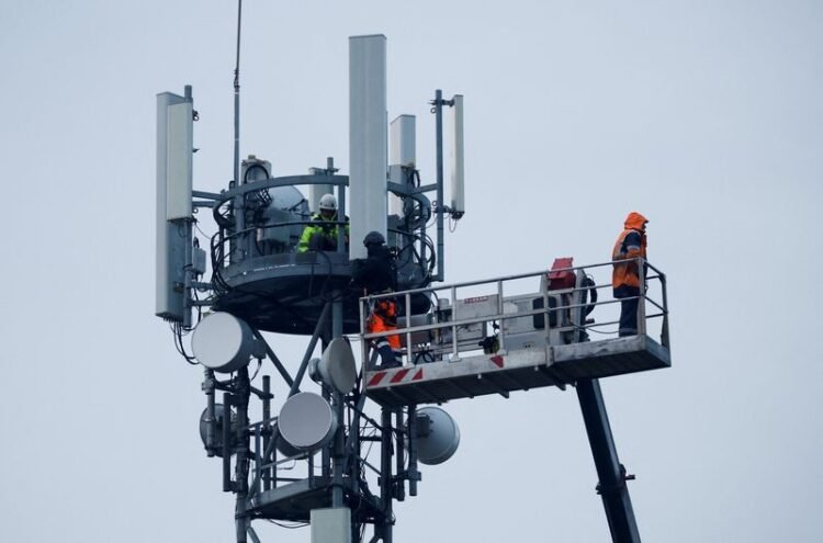 European telcos may get more time to phase out high-risk suppliers under EU proposal