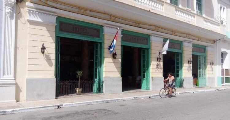 Matanzas: From tips to unemployment: the fall of tourism