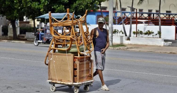 Economy: The Cuban economy fell 5% in 2025