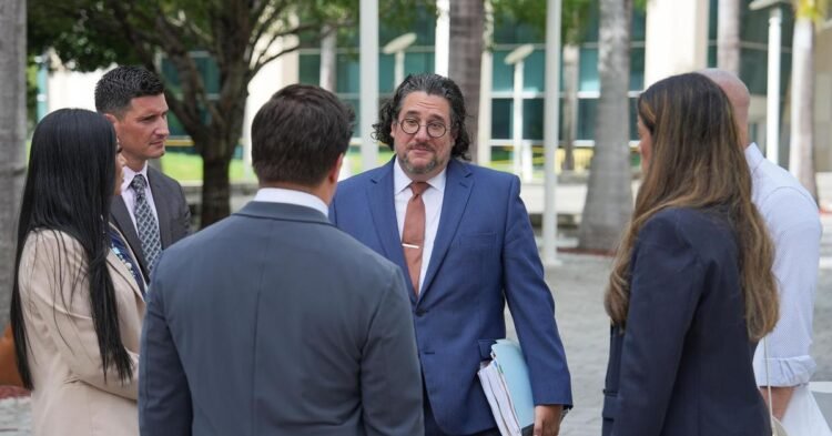 USA: Green light for the lawsuit that could regularize Cubans I-220A