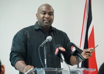 PNM probe finds Manning’s hold …Says popularity dwindling