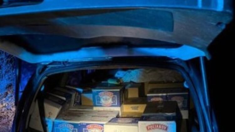 French customs seize 2,700 liters of contraband alcohol at the border with Andorra
