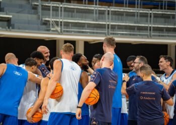 MoraBanc Andorra opens the ACB League against Monbus Obradoiro at the Toni Martí with permanence as the main objective of the season