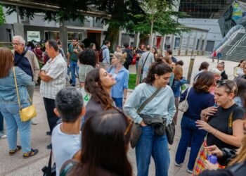 60 people gather in Parc de la Mola in Escaldes-Engordany to demand free abortion in Andorra