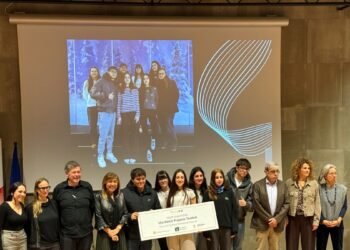 The Tandem challenges 63 students from Andorra to solve challenges from FC Andorra, Refesa and Carnet Jove