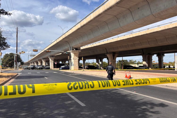 Venezuelan migrant injured by ICE is transferred to a hospital